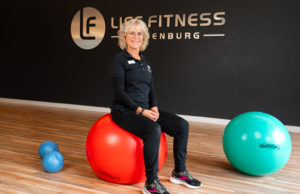 Rehasport im LIFE Fitness Oldenburg: Petra Eberlei über die Kombination mit Krafttraining für nachhaltigen Erfolg